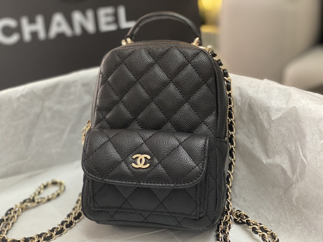 샤넬 CHANEL 모던 심플 더블 C 백팩 18×13×9cm - 위핑 샤넬 CHANEL 모던 심플 더블 C 백팩 18×13×9cm