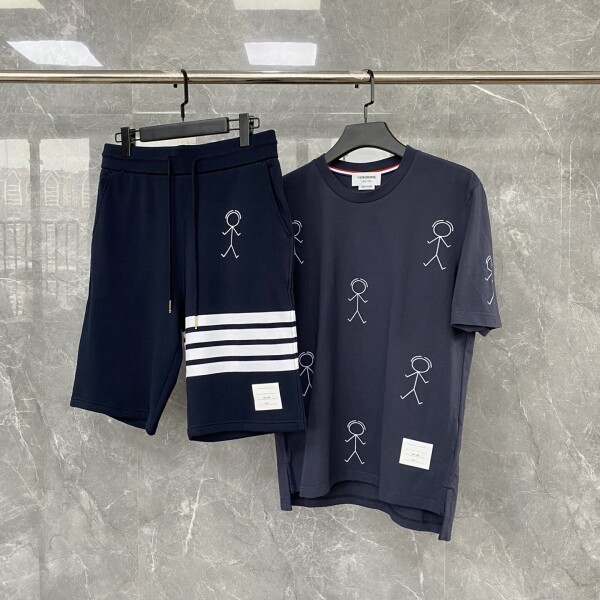 위핑,톰 브라운 Thom Browne 성냥꾼 패턴 커플용 반팔+반바지 세트