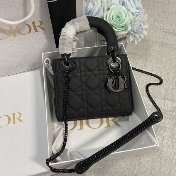 위핑,디올 DIOR 블랙 체크 무광 펜던트 크로스 토트백