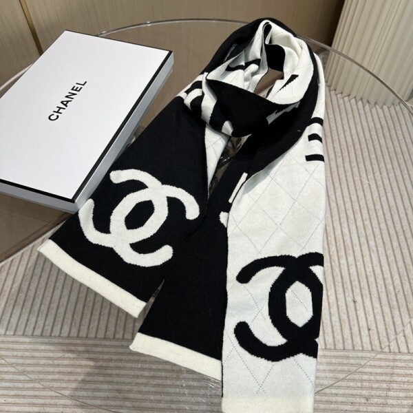 에이프,샤넬 CHANEL  클래식 로고 프린트 니트 머플러 30*180cm