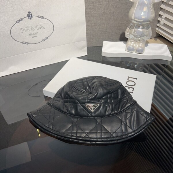 위핑,프라다 PRADA  로고 패치 트렌드 와일드 버킷햇