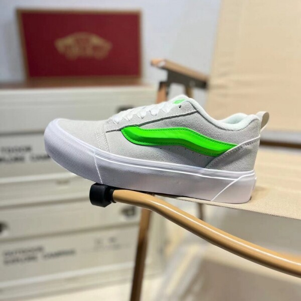 위핑,반스  vans 애너하임 컴포트 키높이 슬립온