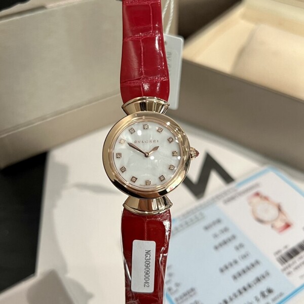 위핑,불가리 BVLGARI  심플한 무드의 여성 손목시계 30mm
