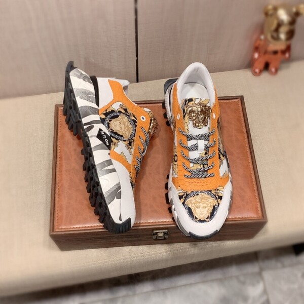 위핑,베르사체 Versace 남성 패션 스니커즈