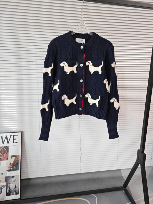 위핑,톰브라운 Thom Browne 여성 쇼트 강아지 자카드 니트 카디건