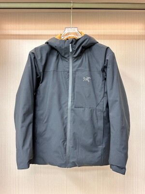 아크테릭스 ARC TERYX 스포티 후드 경량 패딩 점퍼 남녀공용 검은색 외투