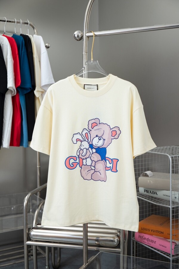 위핑,구찌 GUCCI 곰인형 로고 프린트 커플 반팔 티 살구색