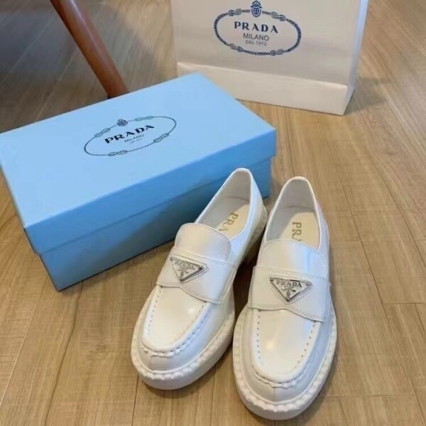 위핑,프라다 PRADA 여성 화이트 구두