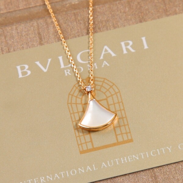 위핑,불가리 BVLGARI 스타일리쉬 심플 펜던트 무드 목걸이