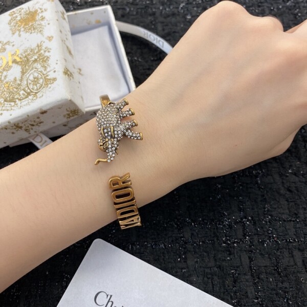 위핑,디올 DIOR 클래식 로고 앤티크 팔찌