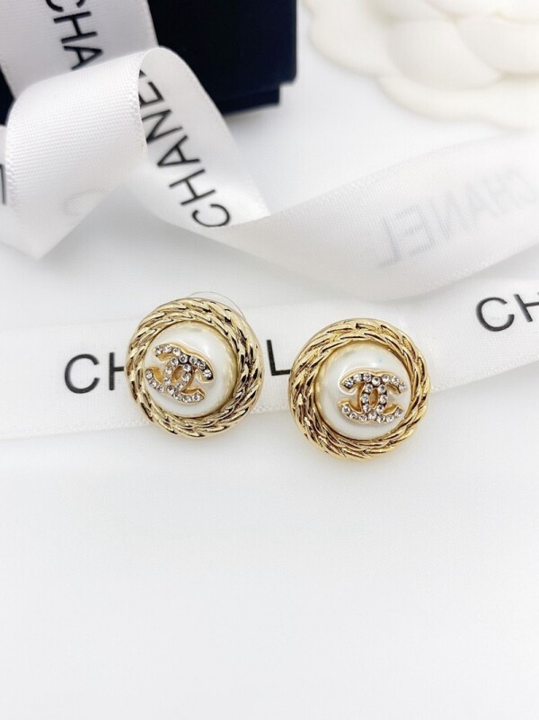위핑,샤넬 CHANEL 클래식 로고 진주 귀걸이