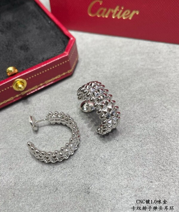 위핑,까르띠에 Cartier 모던한 디자인 귀걸이