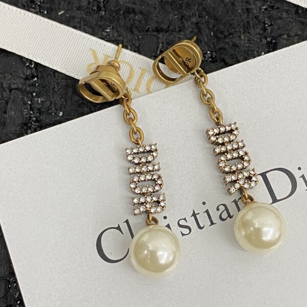 블링크,디올 DIOR 모던 빈티지 디자인 진주 귀걸이