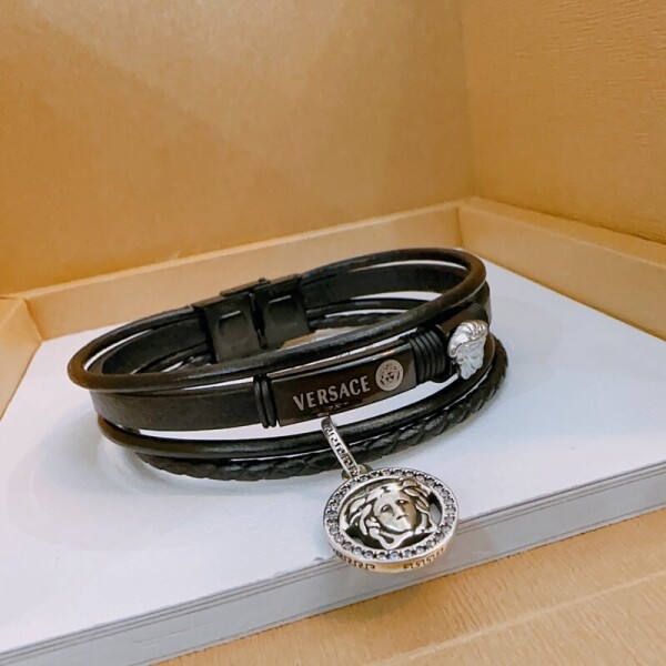 위핑,베르사체 Versace 모던 빈티지 돌메사 로고 팔찌 22cm