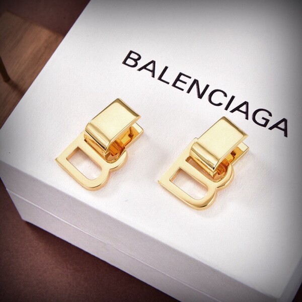 위핑,발렌시아가 BALENCIAGA 모던 클래식 이니셜 디자인 귀걸이