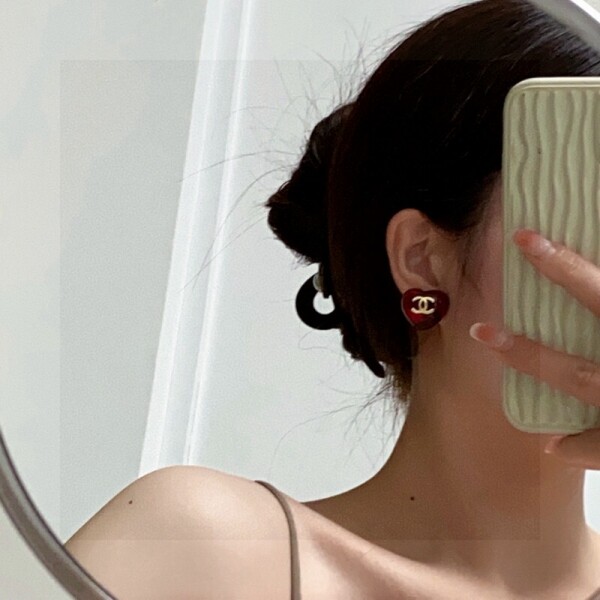 위핑,샤넬 CHANEL 클래식 레터링 더블 C 하트 앤티크 이어링