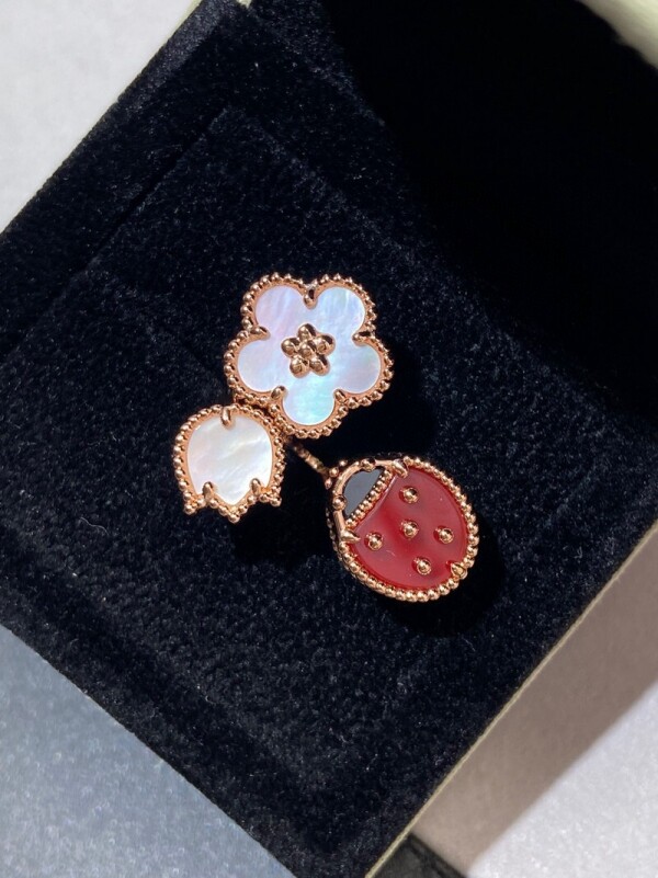 위핑,반클리프 아펠 VanCleef&Arpels 모던 클래식 디자인 반지