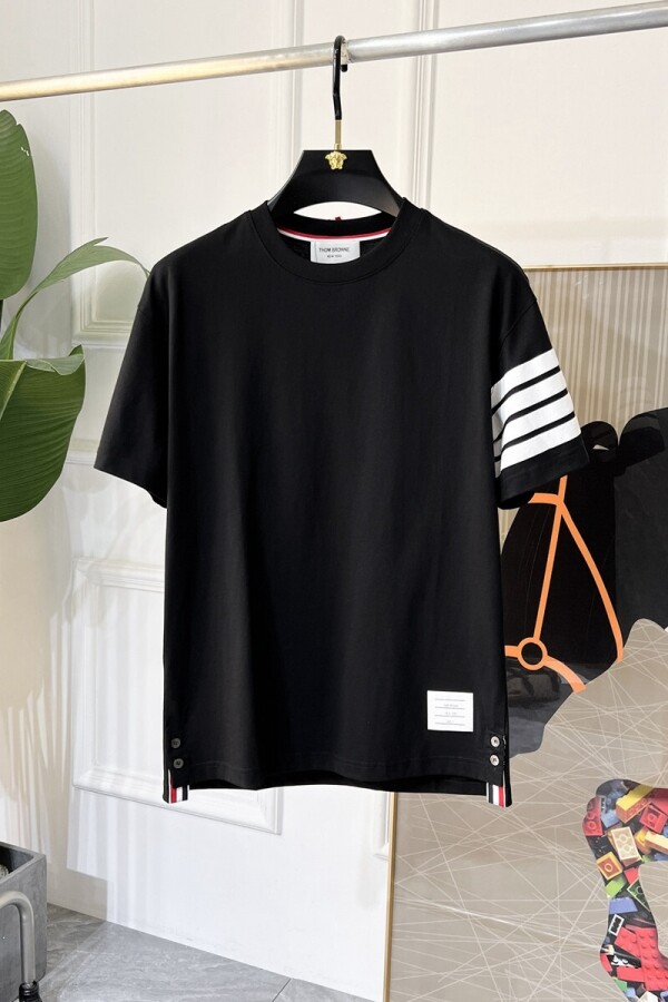 위핑,톰브라운 Thom Browne 빈티지한 디자인 캐주얼 반팔 티 남녀 공용