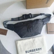 버버리 BURBERRY 입체 레터링 로고 모던 크로스 힙색 31 x 7.5 x 16cm