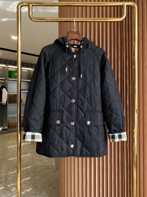 버버리 BURBERRY 클래식한 체크 칼라 캐주얼 어디에나 매치하기 좋은 루즈핏 코트