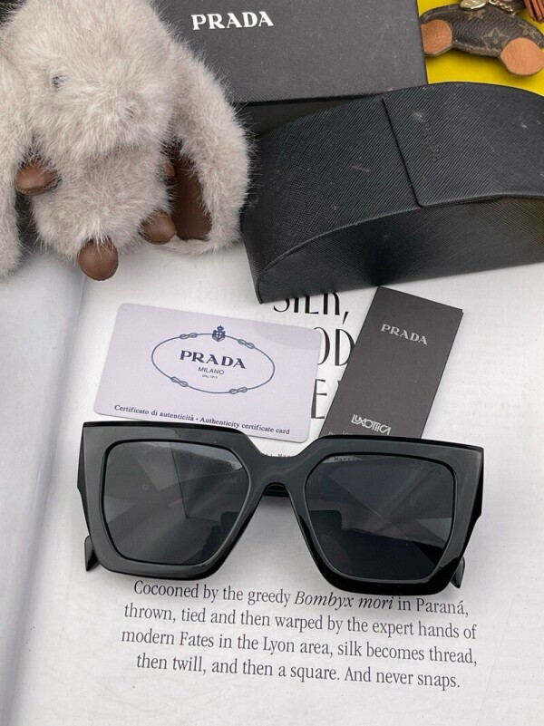 위핑,프라다 PRADA 빈티지 패션 로고 디자인 만능 선글라스 남녀공용