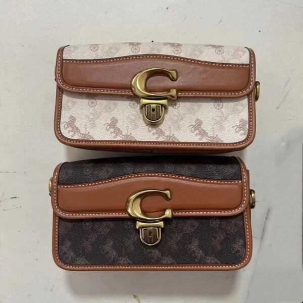 위핑,Coach 코치 Studio BAGUETTE 20 숄더 크로스백  CX525