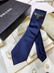 프라다 PRADA 모던 클래식 디자인 비즈니스 캐주얼 넥타이