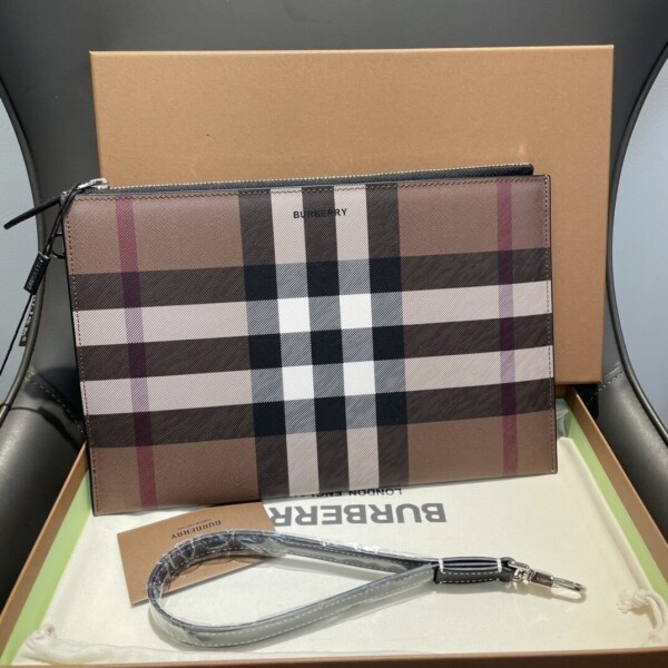블링크,버버리 BURBERRY 클래식 체크 지퍼 클러치 30*19.5cm