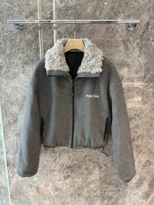 미우미우 MIU MIU 로고 트렌디 빈티지 램스울 코트