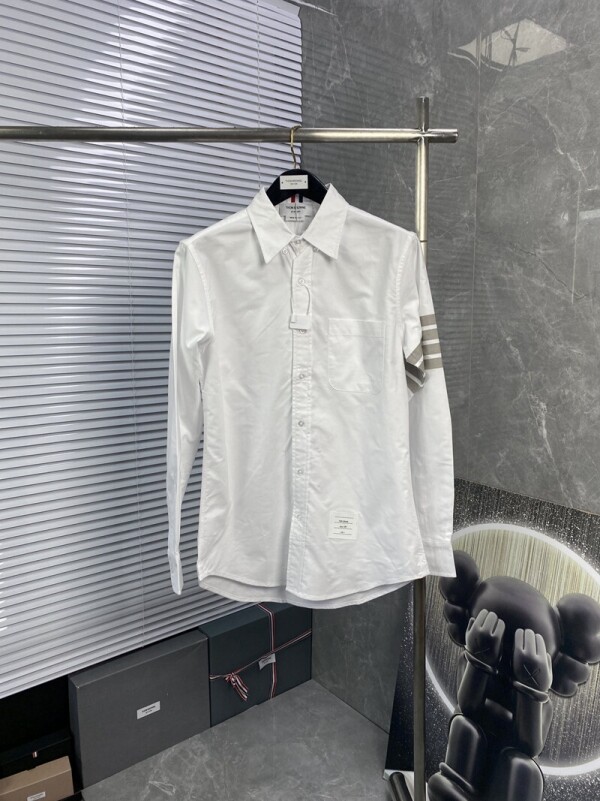 블링크,톰브라운 Thom Browne 모던 클래식 디자인 캐주얼 셔츠
