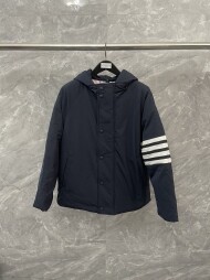 톰브라운 Thom Browne 모던 클래식 캐주얼 후드 패딩 코트
