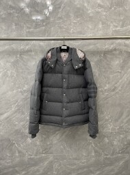 톰브라운 Thom Browne 모던 클래식 캐주얼 후드 패딩 코트