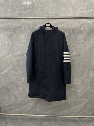 톰브라운 Thom Browne 모던 클래식 캐주얼 후드 패딩 코트