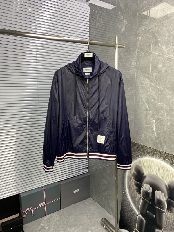 블링크,톰브라운 Thom Browne 모던 클래식 캐주얼 후드 점퍼