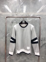 톰브라운 Thom Browne 모던 클래식 캐주얼 디자인 맨투맨