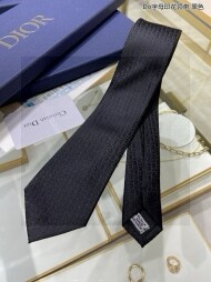 디올 DIOR 모던 클래식 디자인 비즈니스 캐주얼 넥타이