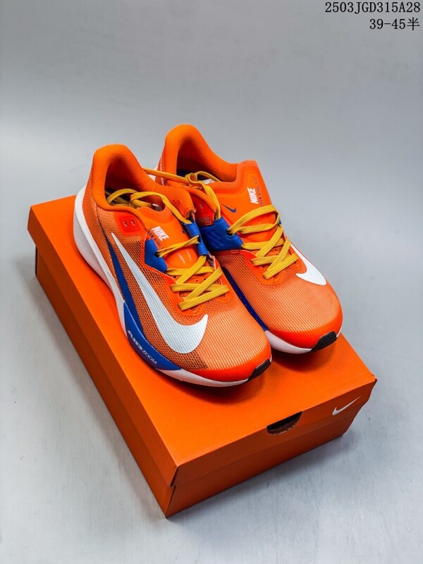 위핑,나이키 Nike 패션 트렌드 캐주얼 코디 스니커즈