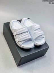 호카 HOKA ONE ONE 미끄럼 방지, 내마모성, 가볍고 통기성이 좋은 편안한 스포츠 플랫 고무 밑창 슬리퍼