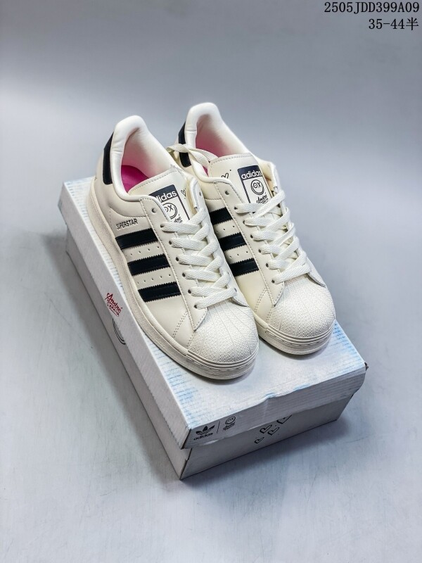 위핑,아디다스 Adidas 클래식하고 다재다능한 캐주얼 운동화