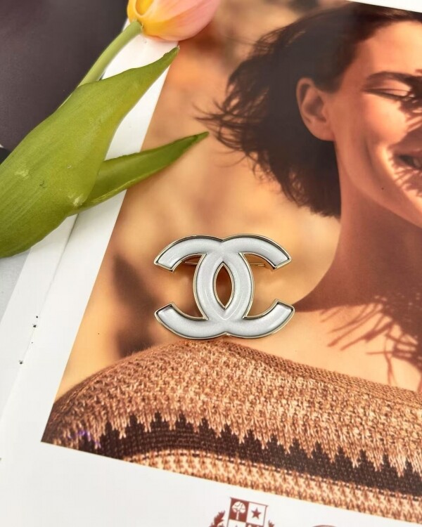 위핑,샤넬 CHANEL 세련되고 클래식한 다용도 브로치