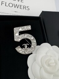 샤넬 CHANEL 세련되고 클래식한 다용도 브로치