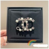 샤넬 CHANEL 세련되고 클래식한 다용도 브로치