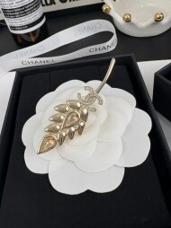 샤넬 CHANEL 다이아몬드가 박힌 밀 이삭 브로치