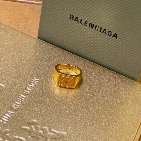 위핑,발렌시아가 BALENCIAGA 모던 심플 캐주얼 반지