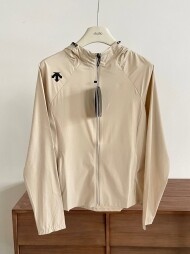 데상트 DESCENTE 여성 래쉬가드 슬림 점퍼