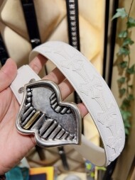 크롬하츠 Chrome Hearts 클래식 금니 혓바닥 트렌드 빈티지 가죽 밴드 3.8cm