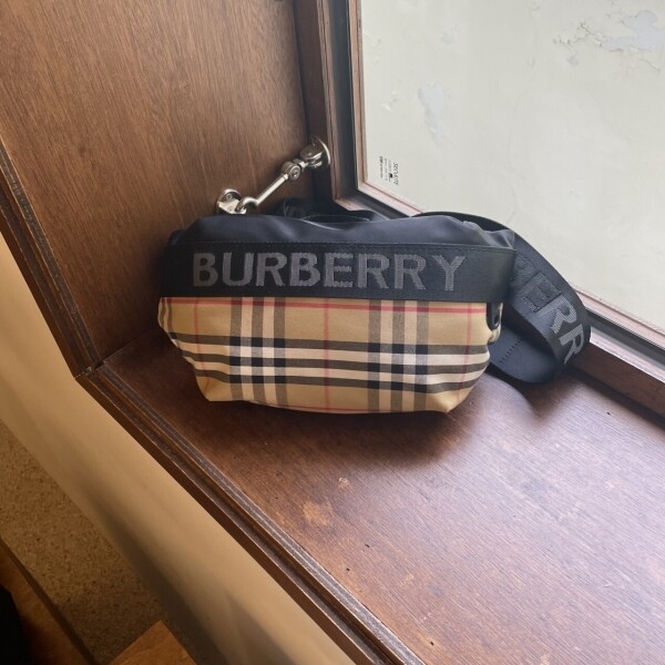 위핑,버버리 벨트백 베이지