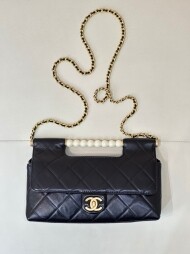 샤넬 CHANEL 모던 엘레강스 진주 손잡이 숄더백