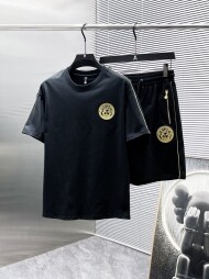 베르사체 Versace 캐주얼 자수 로고 반팔 티+남성 반바지 세트