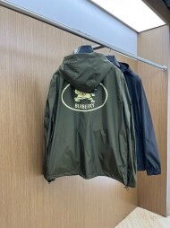 버버리 BURBERRY 클래식 로고 후드 남자 점퍼